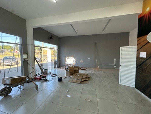 Execução da obra: vista do salão em construção